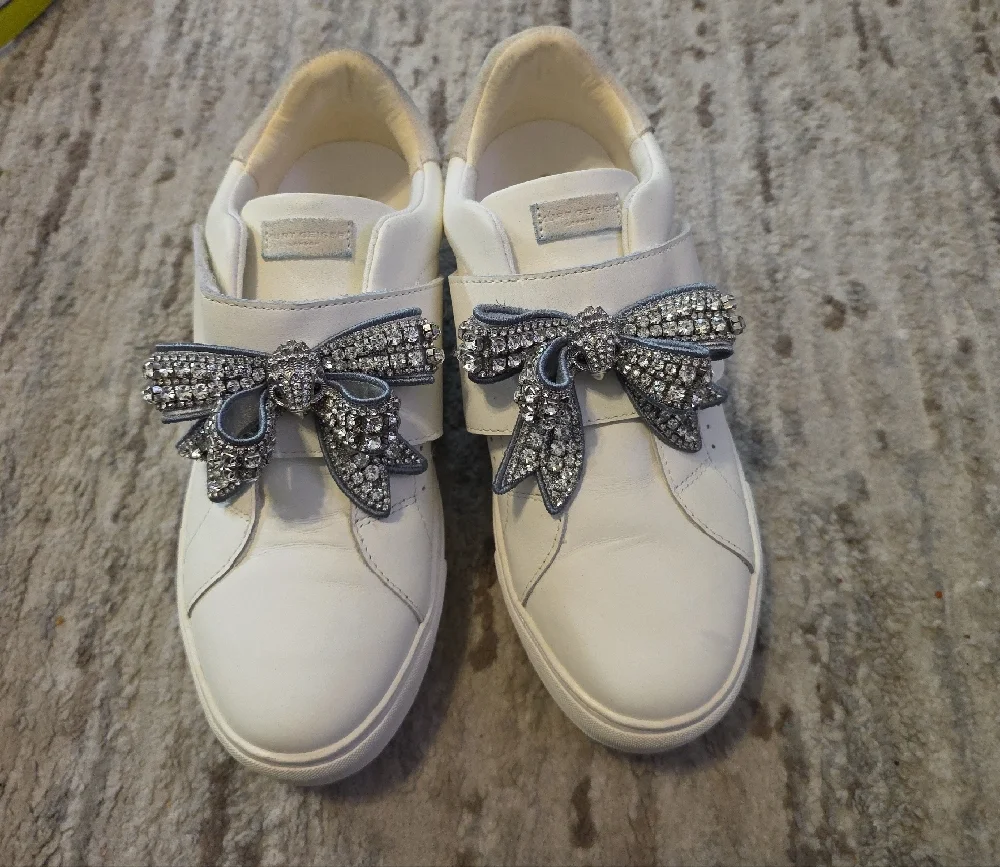 Kurt Geiger White Sneakers with Glittering Bow - Picture 3 of 11